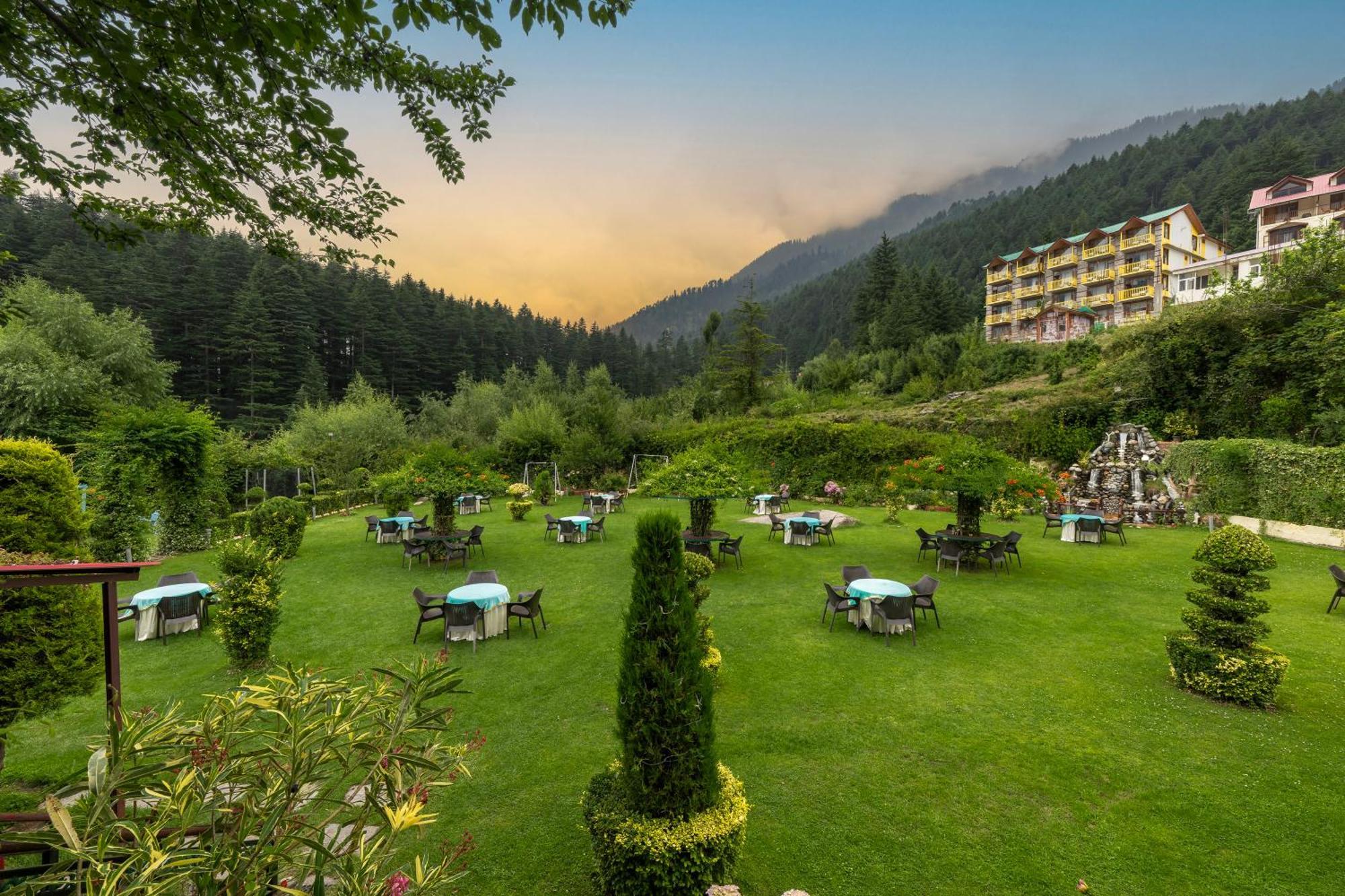 Snow Valley Resorts & Spa Manali — Photos 2