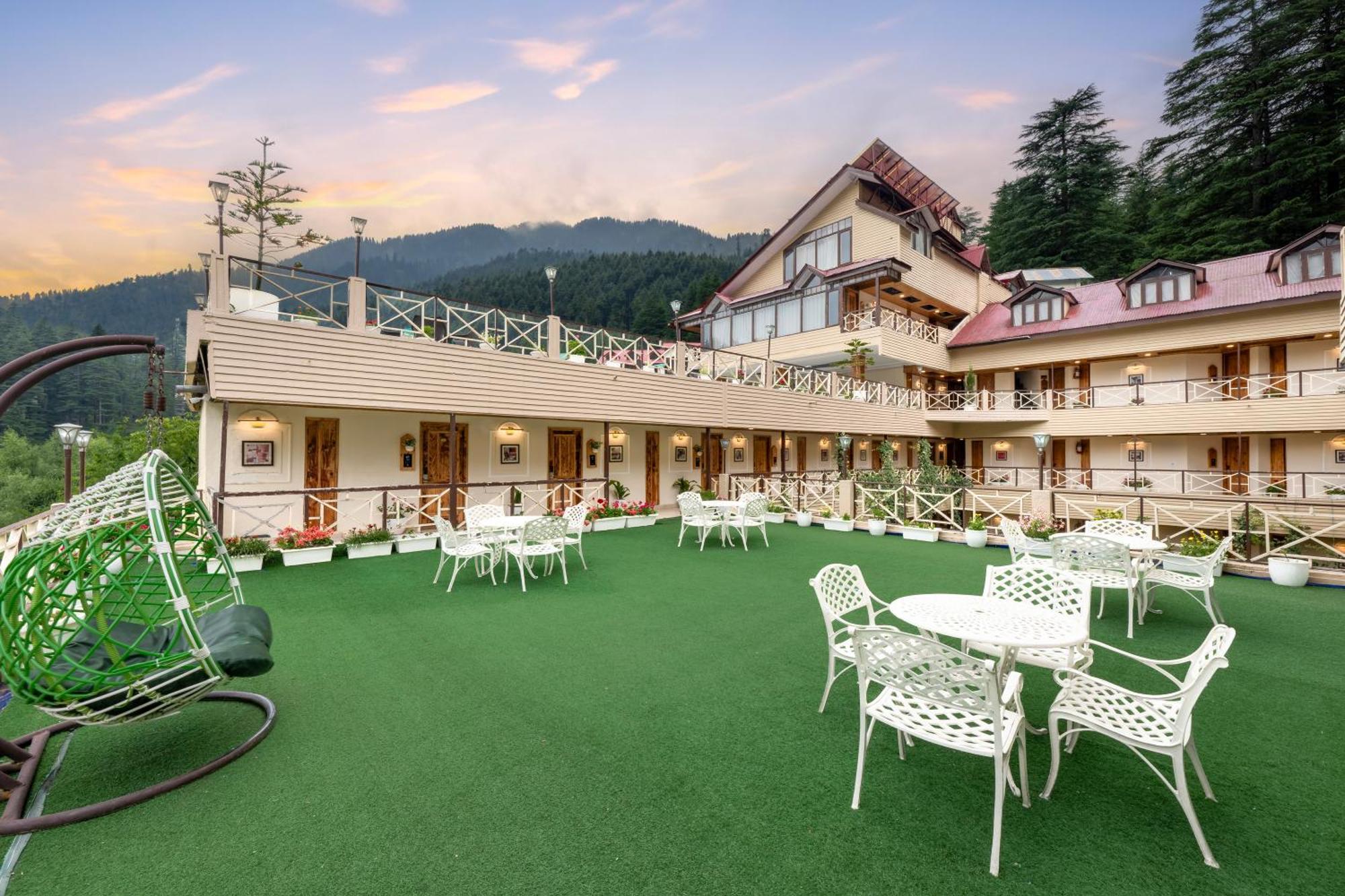 Snow Valley Resorts & Spa Manali — Photos 1